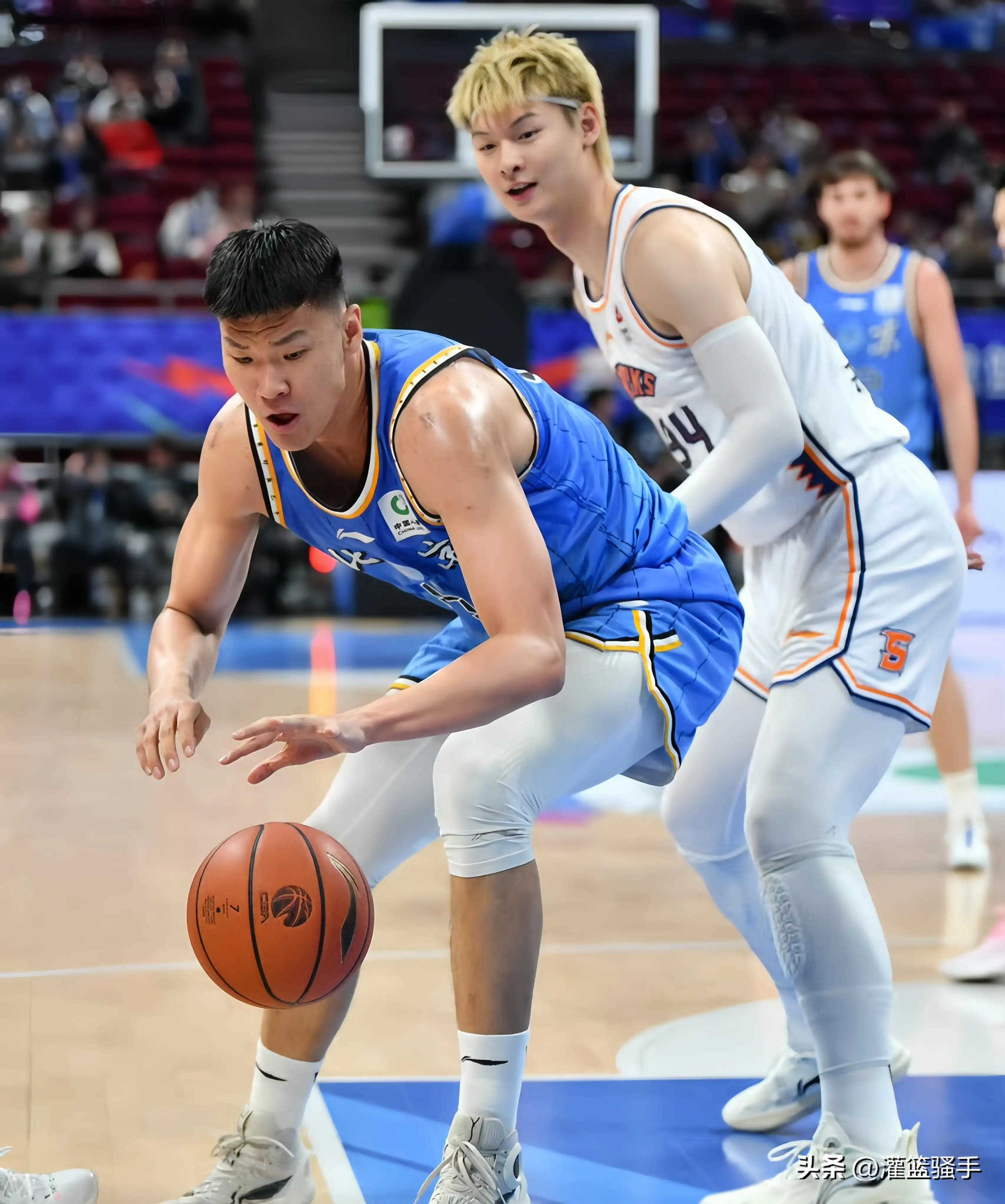 关于多伦多猛龙迎CBA季后赛关键赛，今晚完成体检，质疑声仍在，赛程密集仍需轮换的信息