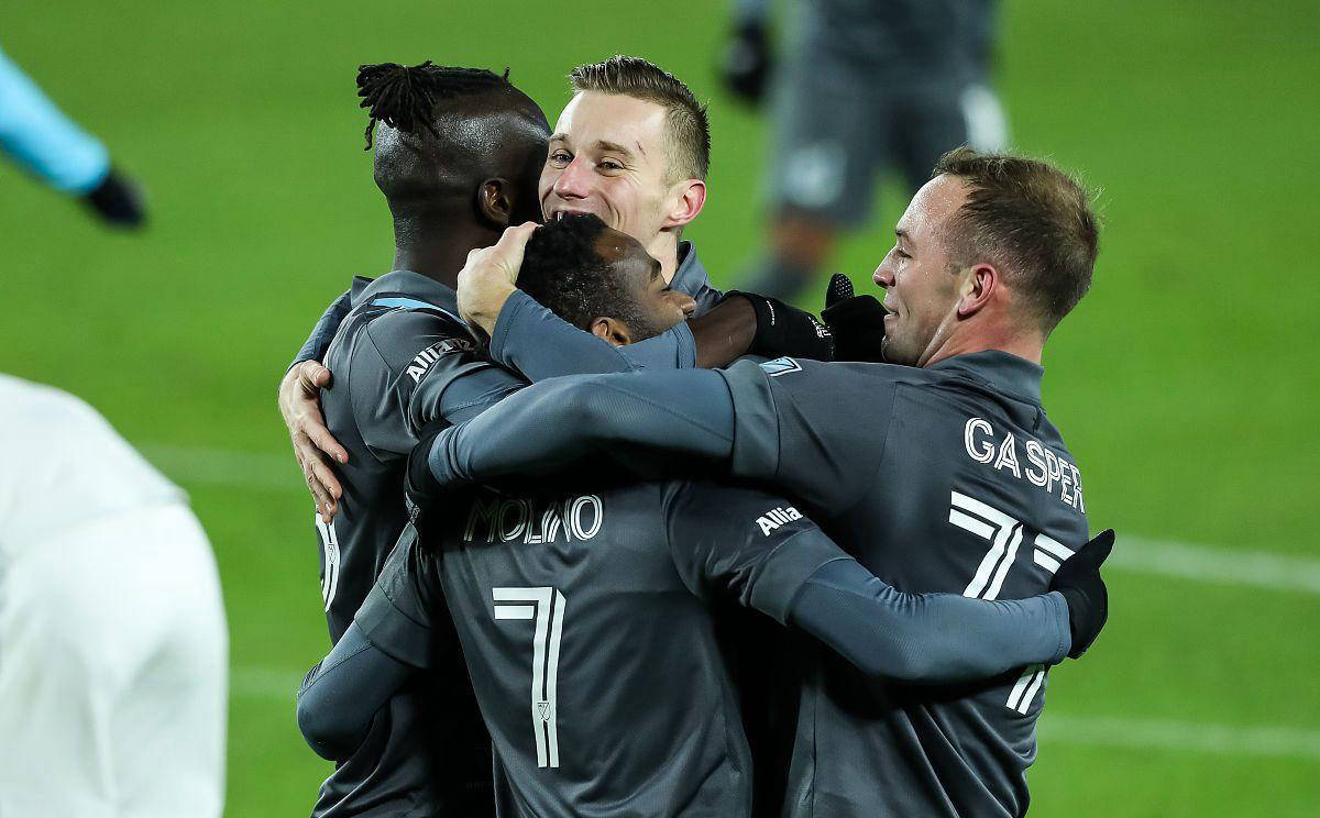 国际比赛日明尼苏达森林狼备战西甲，回应争议细节曝光，媒体盛赞，身体对抗强度拉满(森林狼占据西部第一长达12天)-开云APP